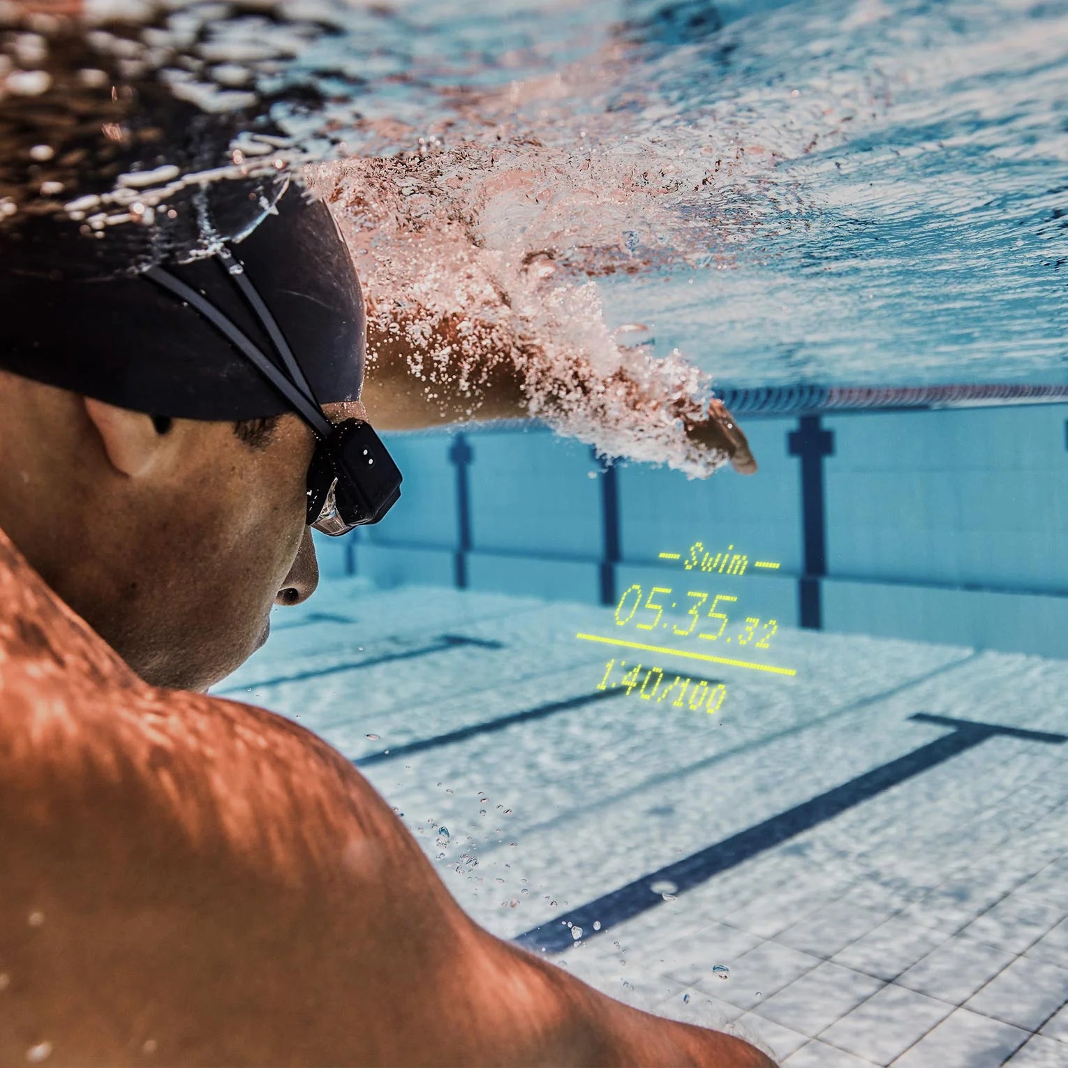 FORM Smart Swim Goggles, Fitness Tracker with a See-Through Display that  Shows your Metrics while Swimming, Goggles -  Canada
